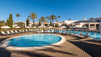 Outdoor pool, open 8:00 AM to 5:00 PM, pool umbrellas, sun loungers