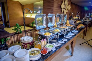 Daily buffet breakfast for a fee