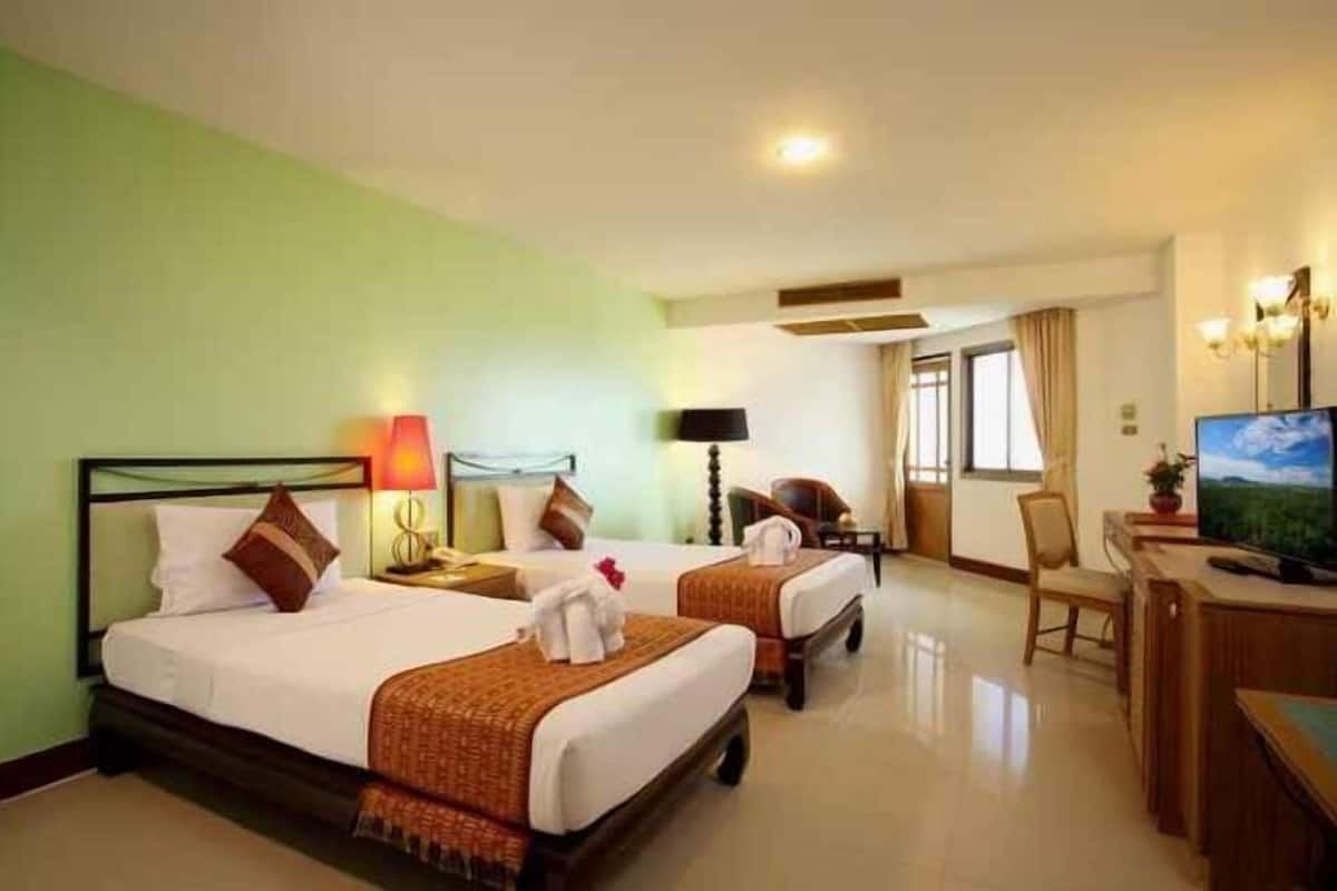 In-room safe, desk, rollaway beds, free WiFi