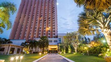 Façade de l’hébergement - soirée/nuit