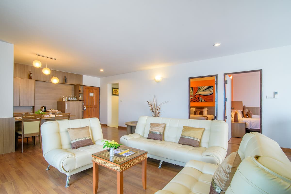 Executive Family Ocean View Suites | Värdeförvaringsskåp på rummet, skrivbord, extrasängar och gratis wi-fi