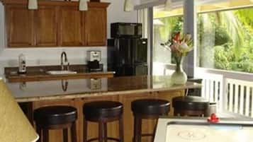 Bamboo Suite | 2 bedrooms, individually decorated, individually furnished, desk