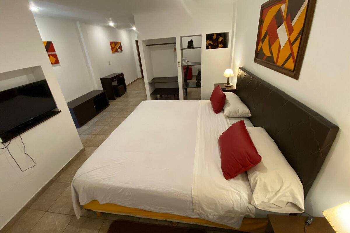Suite | Minibar, in-room safe, blackout curtains, free WiFi