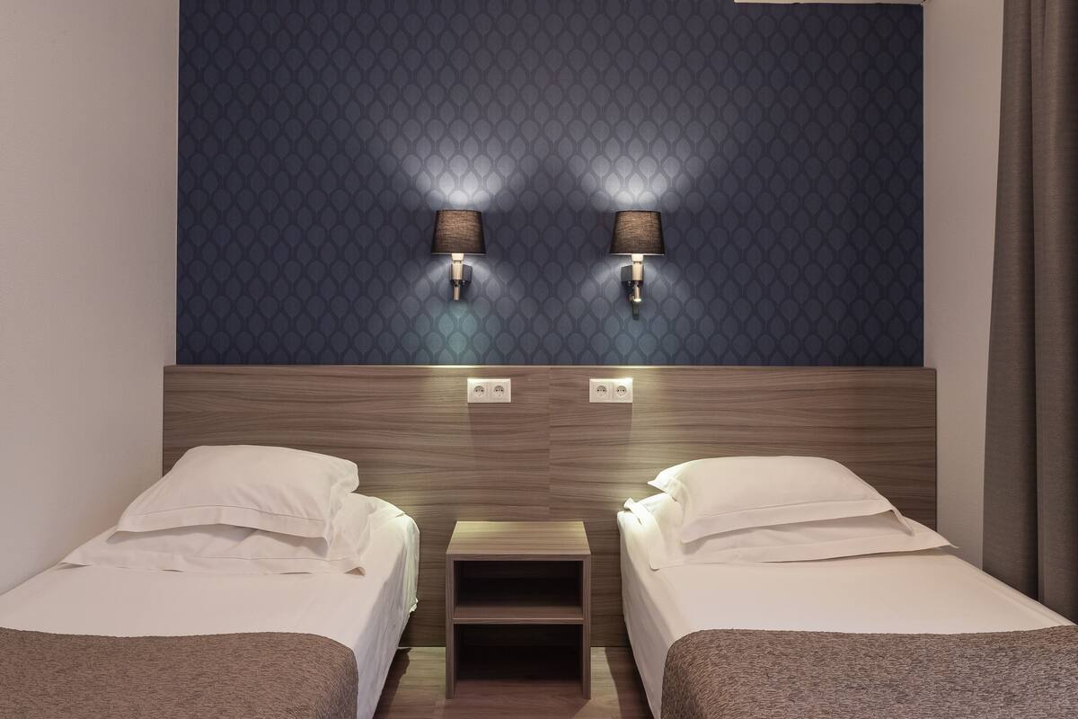 double or twin room | minibar, in-room safe, desk, soundproofing