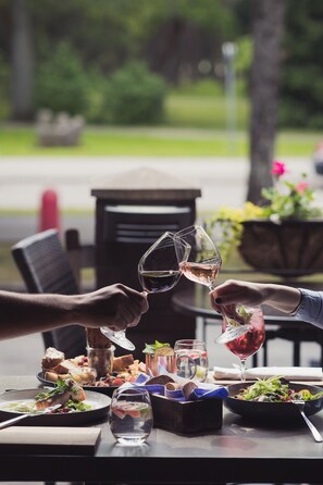 تناول الطعام