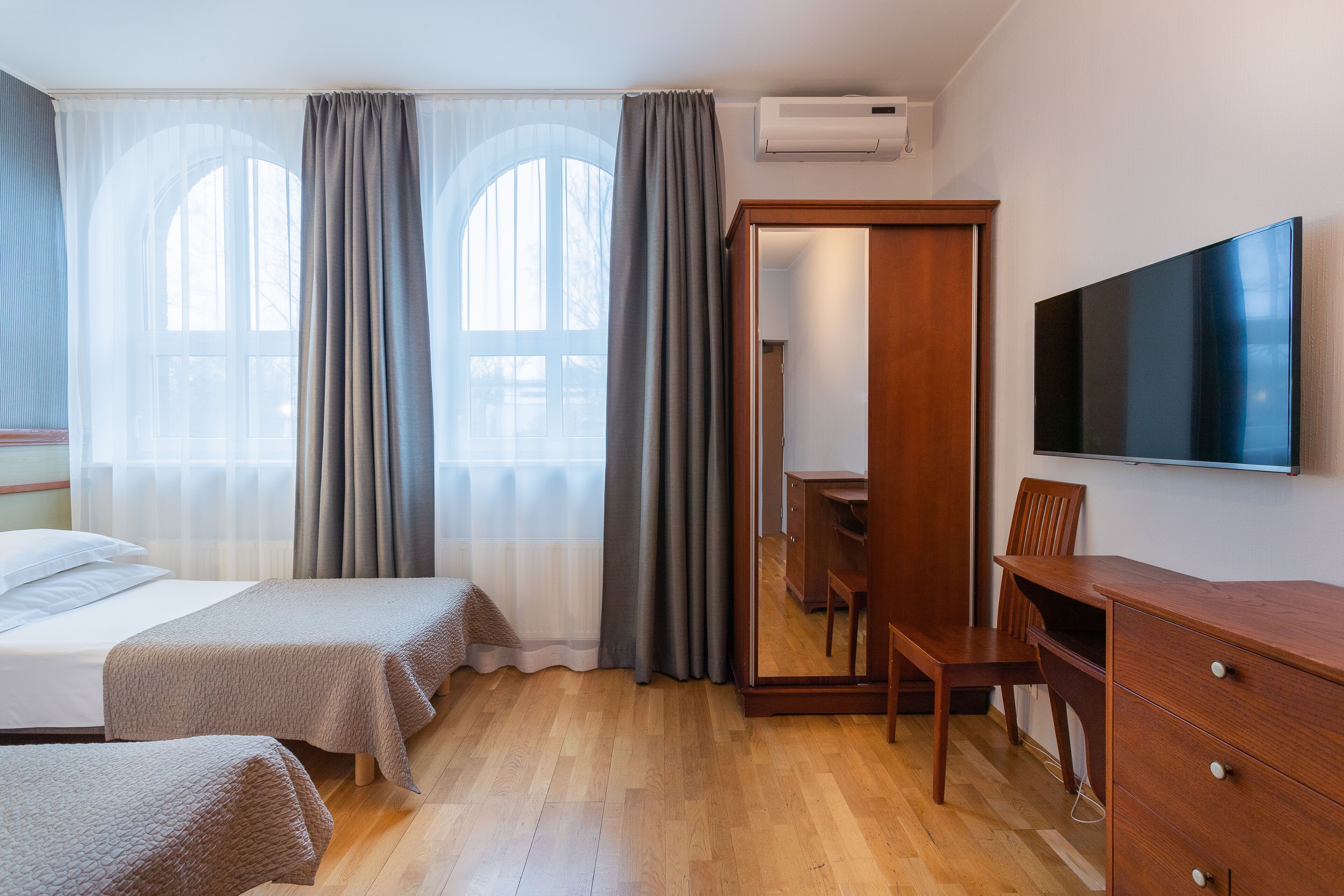 Minibar, in-room safe, desk, soundproofing