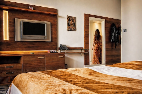 1 chambre, minibar, coffre-fort, bureau