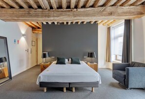 Deluxe Double Room | Desk, free cribs/infant beds, rollaway beds, free WiFi