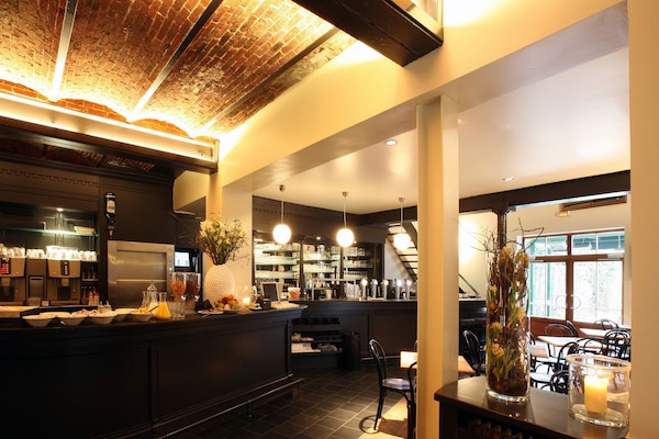 Petit déjeuner composé de spécialités régionales compris tous les jours