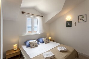 Luxury Villa, Multiple Beds, Sea View | Pillowtop beds, desk, soundproofing, free WiFi - Bol apartments Gospojica (Bol)