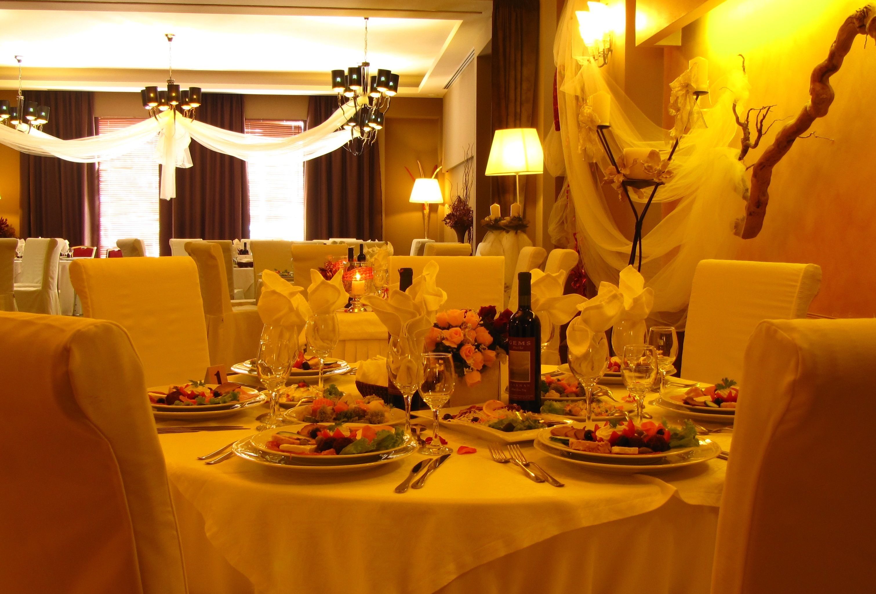 breakfast, lunch, dinner served; mediterranean cuisine