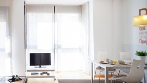 In-room dining - Feelathome Poblenou Beach Apartments (Barcelona)