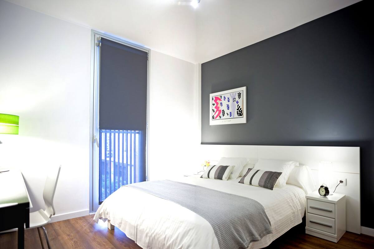 Appartement, 2 slaapkamers, terras (Carrer de Bilbao 11) | 2 slaapkamers, een kluis op de kamer, een strijkplank/strijkijzer