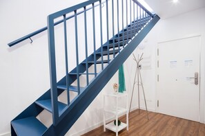 Apartamento, 1 habitación, terraza (Carrer de Bilbao 11) | 2 dormitorios, caja fuerte, tabla de planchar con plancha y wifi gratis