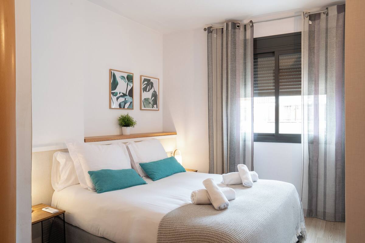 Appartement, 2 slaapkamers (Annex building C. Galceran Marquet, 8) | 2 slaapkamers, een kluis op de kamer, een strijkplank/strijkijzer