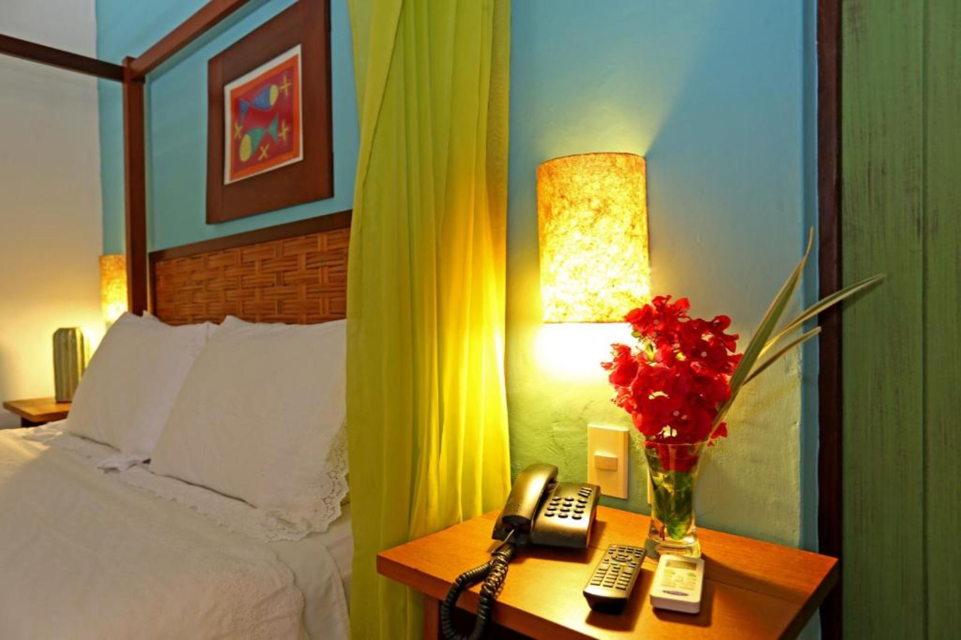 shower, free toiletries, hair dryer, bidet