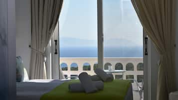 Pillowtop beds, in-room safe, desk, soundproofing