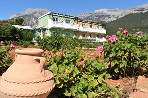 บริเวณภายนอก