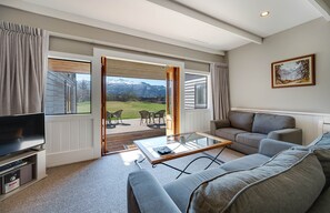 Large Studio Apartment | Vista do quarto