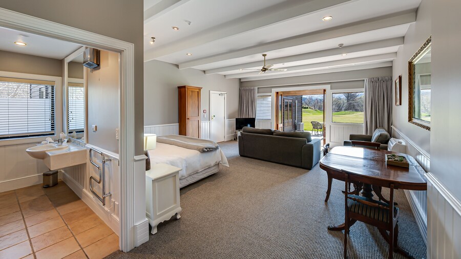 Manata Lodge