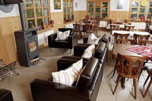 Breakfast and dinner served, garden views  - Hotel Restaurant Walliser Sonne (Goms)