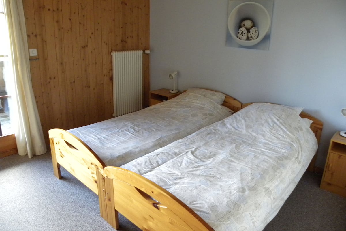 Standardzimmer, 2 Einzelbetten, Balkon | Allergikerbettwaren, Zimmersafe, Schreibtisch, Zustellbetten