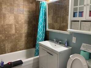 Cottage A | Bathroom