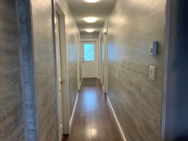 Cottage B | Camas com colchões pillow-top, ferros/tábuas de passar roupa