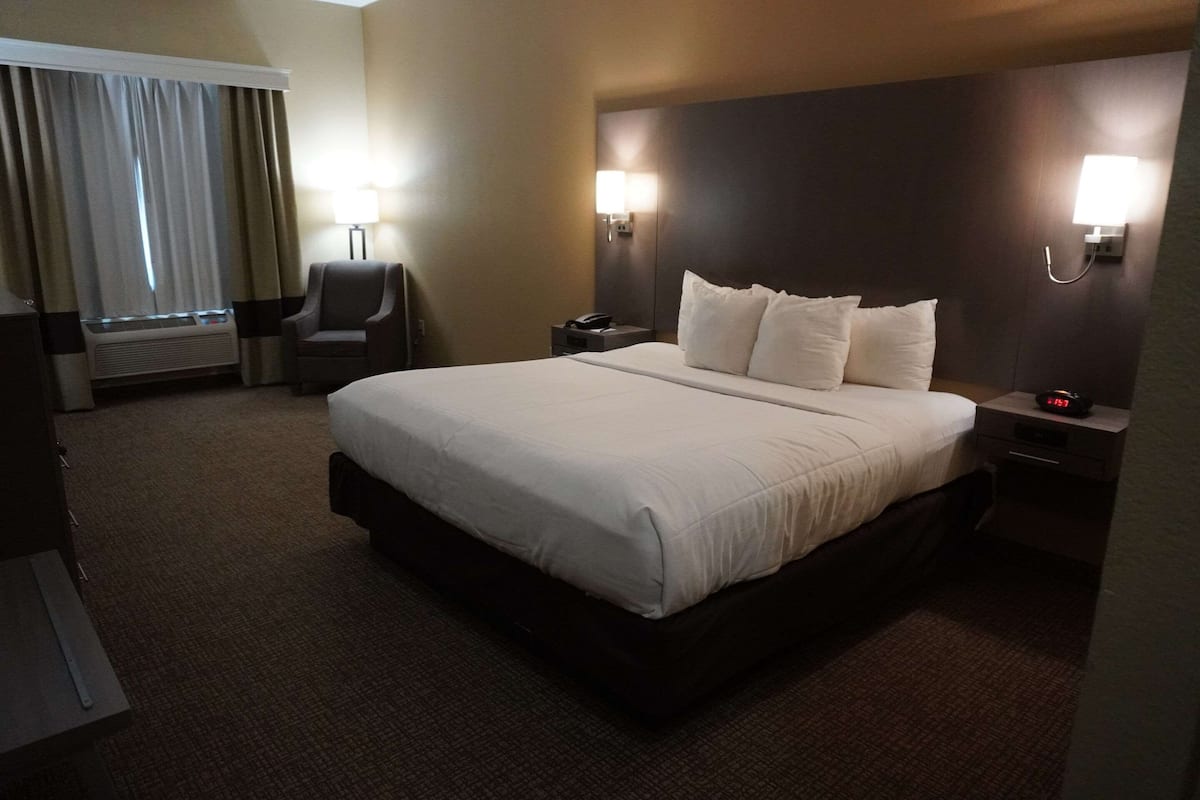 Room, 1 King Bed, Accessible, Non Smoking