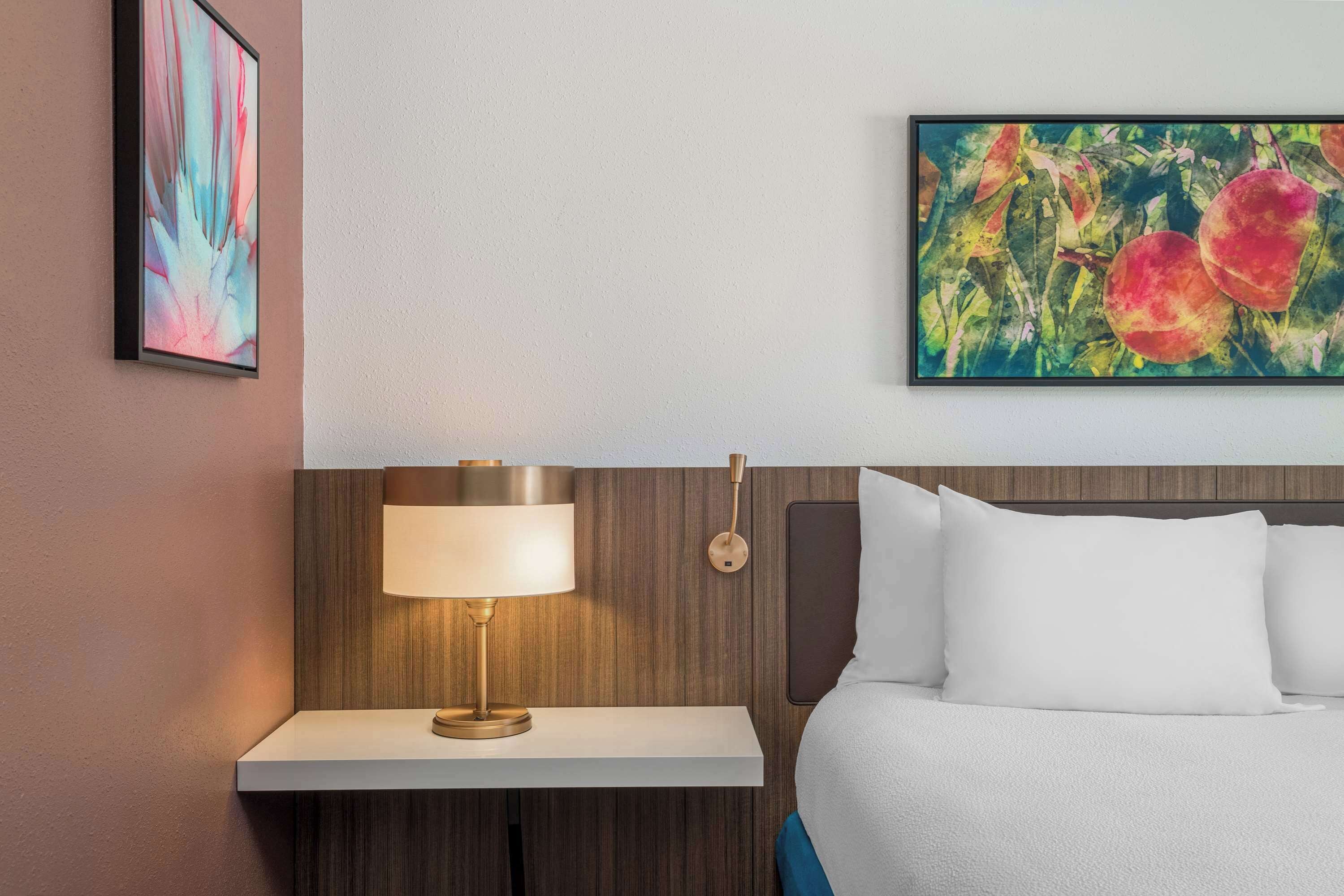 premium bedding, in-room safe, cots/infant beds, rollaway beds