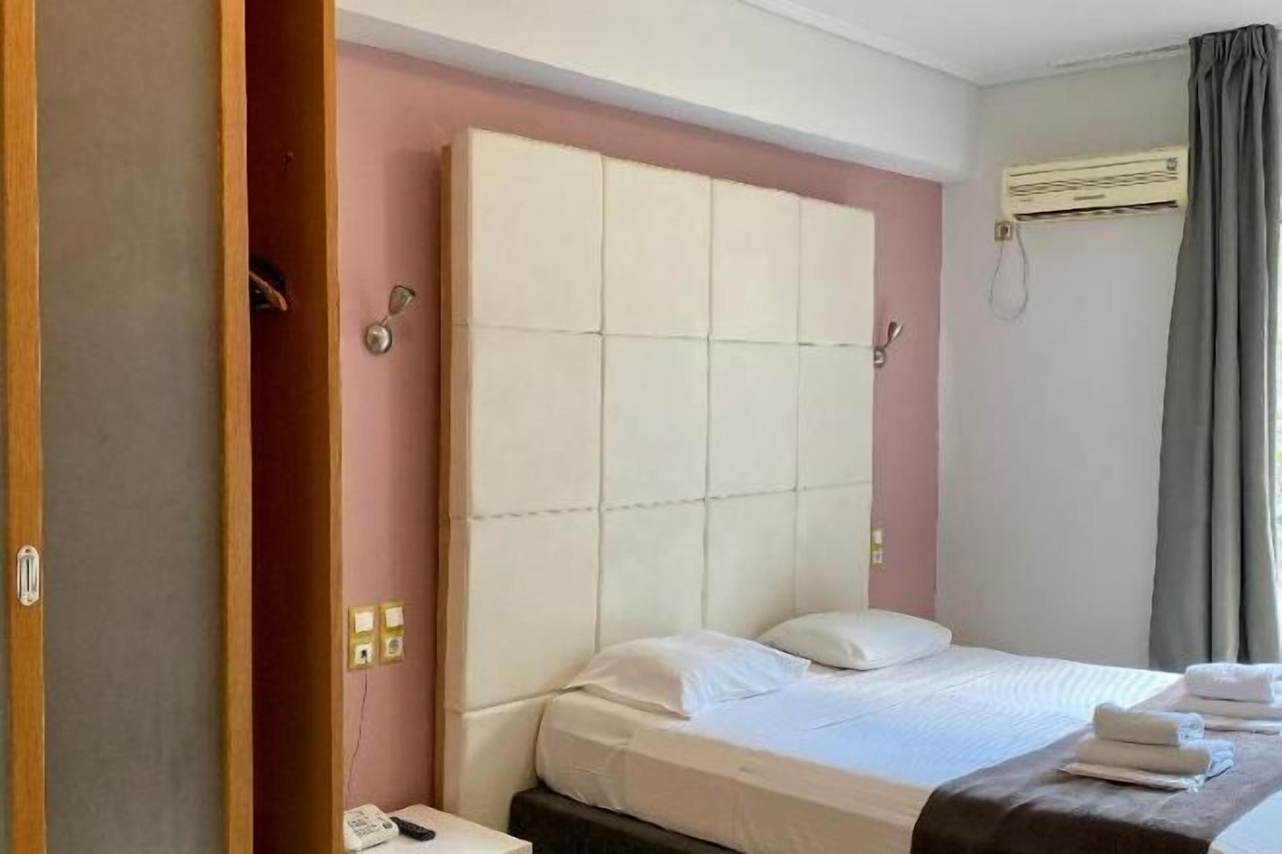 Minibar, blackout drapes, rollaway beds, free WiFi