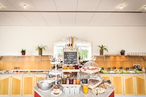 Desayuno buffet todos los días (con cargo)