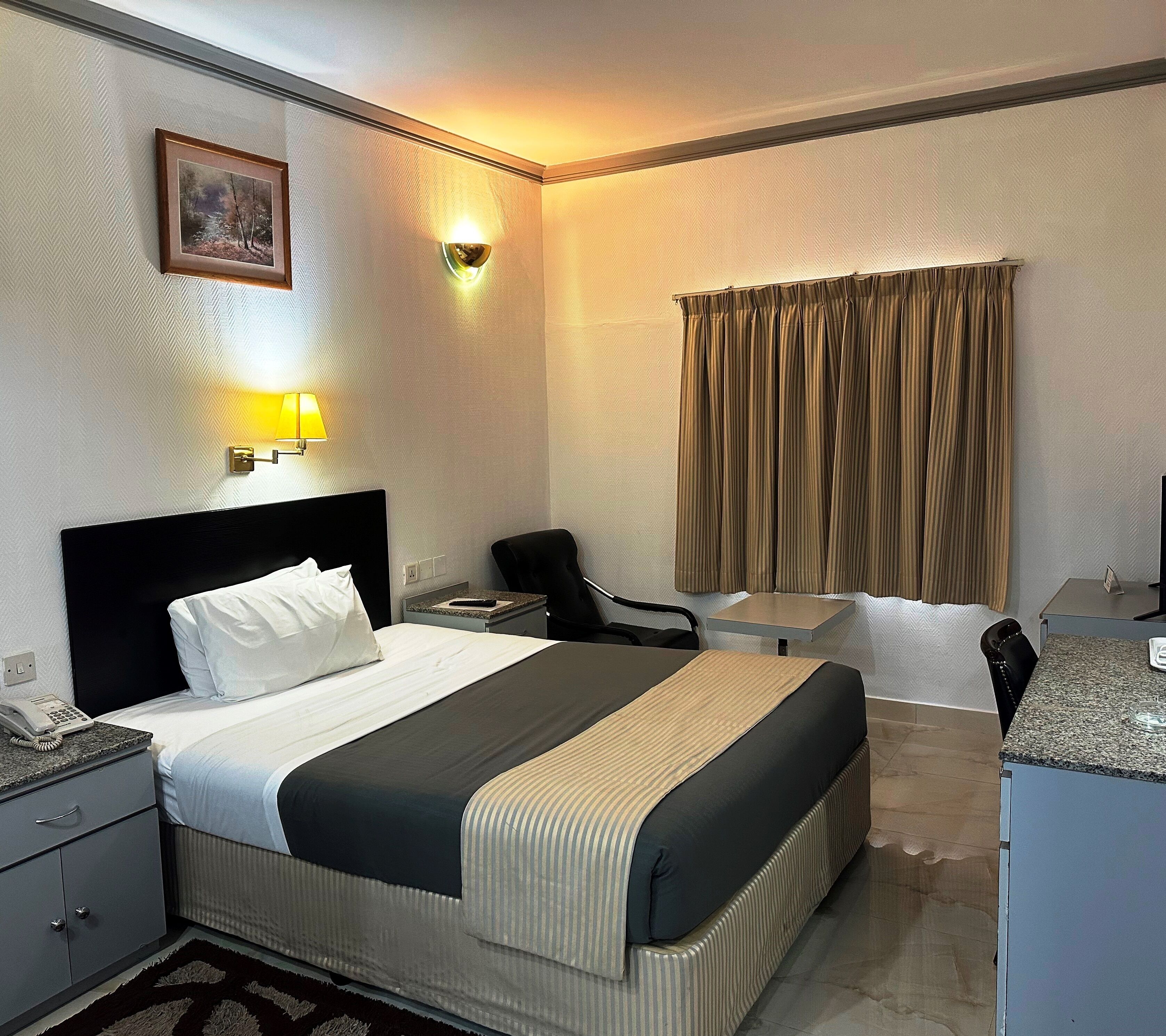 Photo - Grand Astoria Hotel