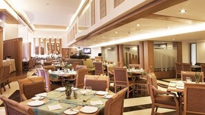 Breakfast, lunch and dinner served  - VITS Aurangabad (Chhatrapati Sambhajinagar)