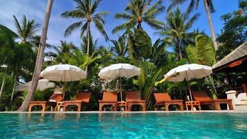 Outdoor pool, pool umbrellas