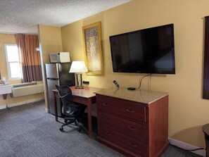 Deluxe Room, 2 Bedrooms, Non Smoking, Pets not allowed | Living area | 40-inch flat-screen TV with cable channels, TV - Nendels Inn & Suites (Dodge City)