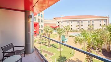 Premium Room, 1 King Bed, Non Smoking (West Tower) | Balcony view