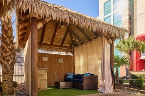 Piscina externa sazonal