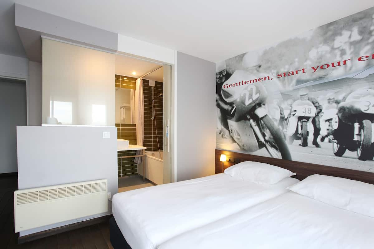 Individuelt design, skrivebord, ekstra senge (tillægsgebyr)