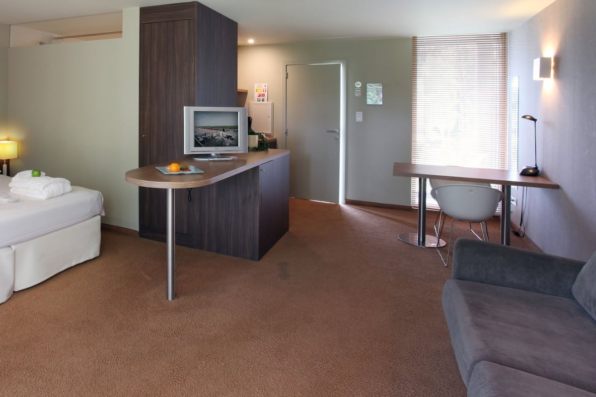 Individuelt design, skrivebord, ekstra senge (tillægsgebyr)