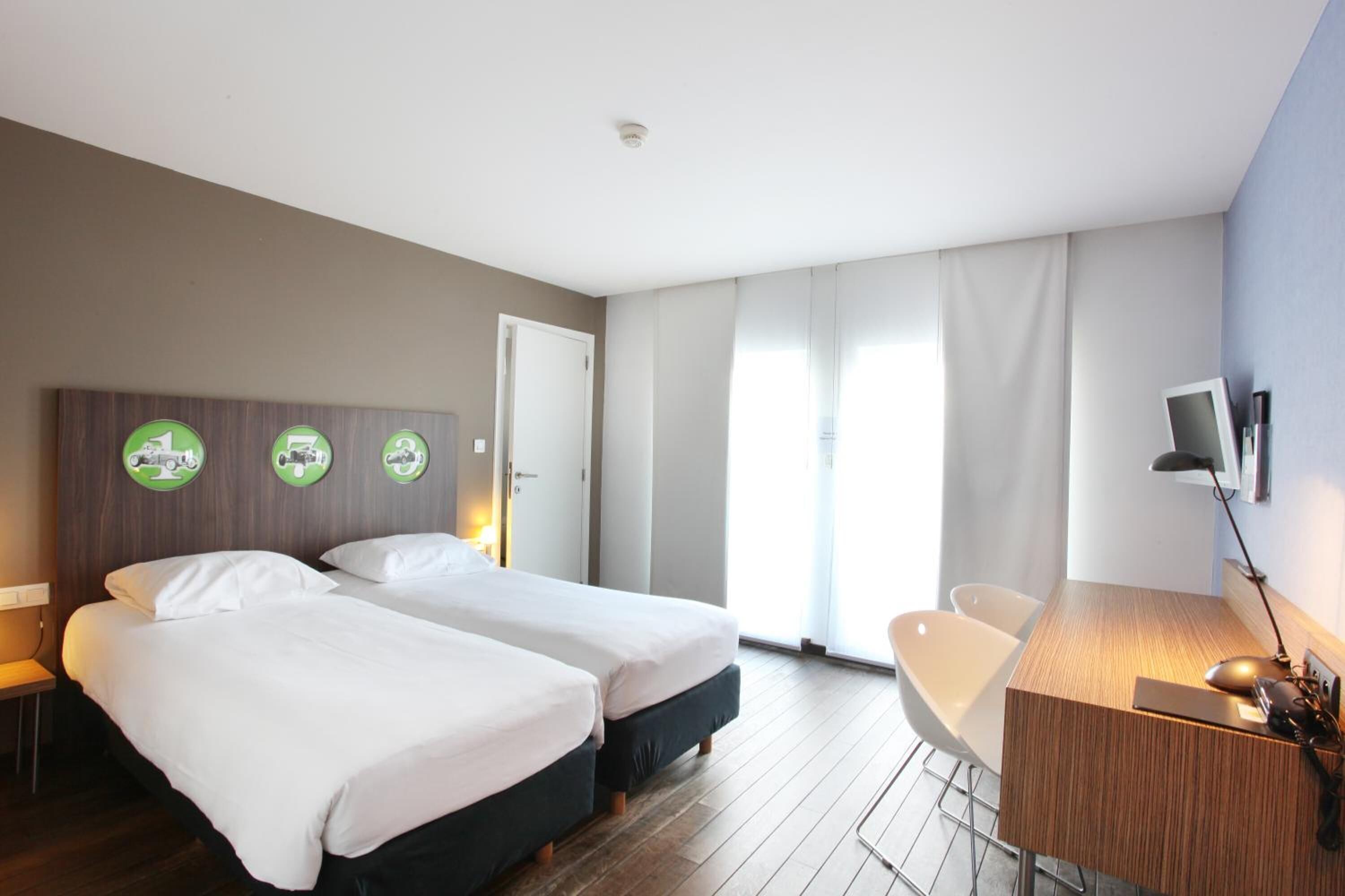 Individually decorated, desk, rollaway beds, free WiFi