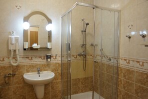 Standard Double Room, 1 Double Bed, City View | Bathroom | Shower, free toiletries, towels - Dom Literatury Pokoje Gościnne (Warsaw)