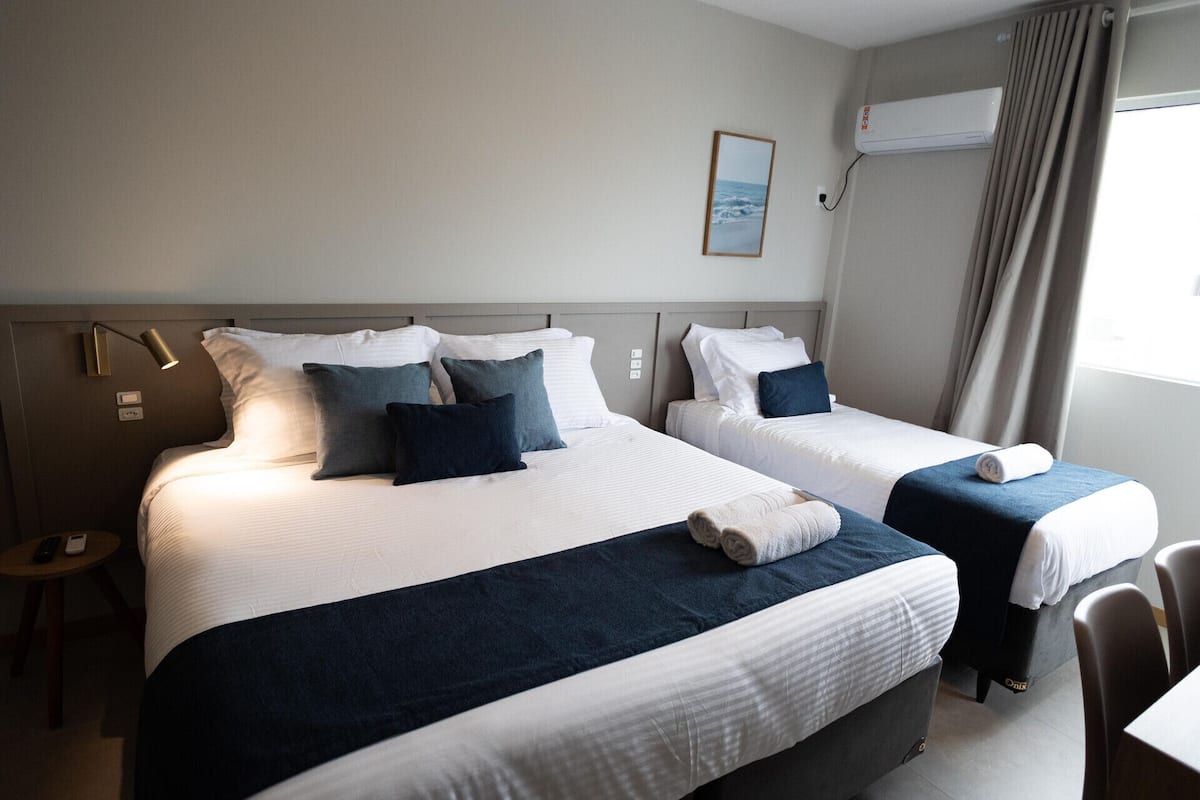 迷你吧、客房內保險箱、免費無線上網、床單