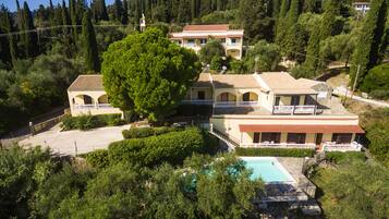 Facciata della struttura