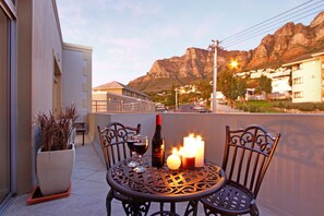 Standard Suite, 1 Bedroom, Balcony, Mountain View | Mountain view - Villa Atlantica Boutique Guesthouse (Cape Town)