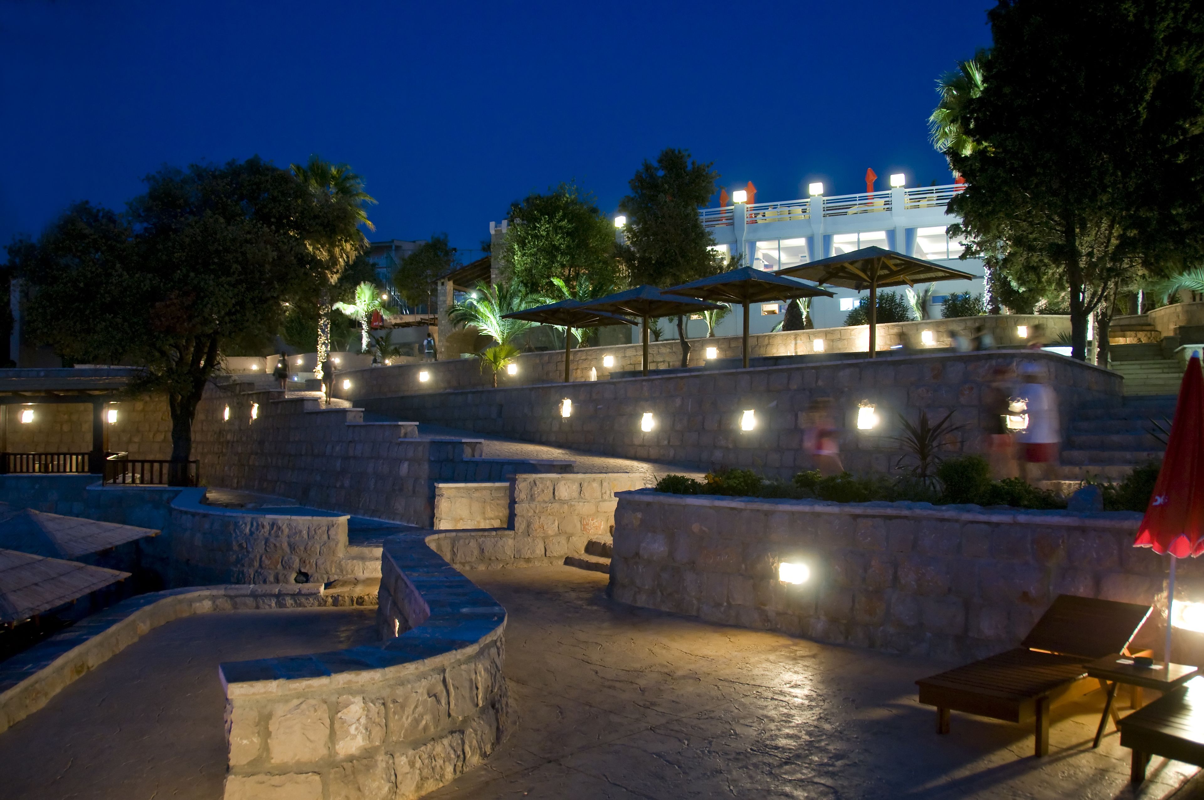 Fassade der Unterkunft – Abend/Nacht