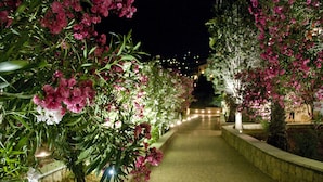 Property grounds - Radisson Resort Ruza Vjetrova (Bar)