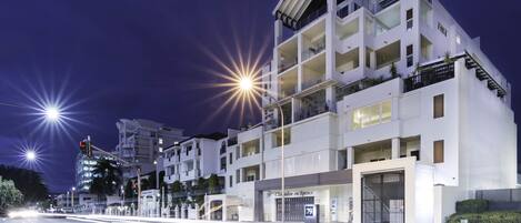 Vista frontal de la propiedad