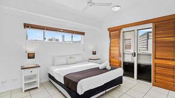 Apartment, 3 Bedrooms | Down duvets, individually decorated, individually furnished, desk