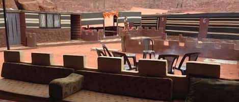 Tent for 4 people | In-room safe